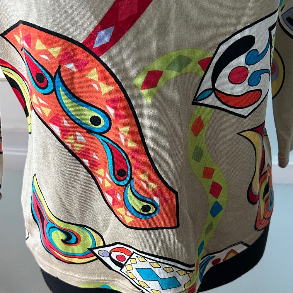 Acorn Silk Cotton Blend Top with Multicolor Design - Picture 4 of 5